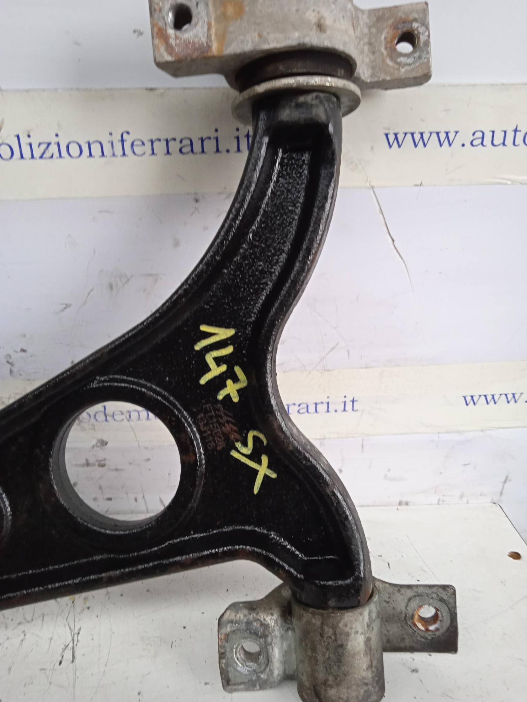 Braccio oscillante sosp. ant. sx.